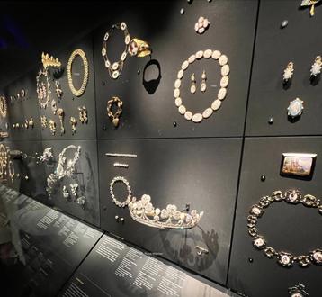 Jewelry Collection at the Victoria & Albert Museum