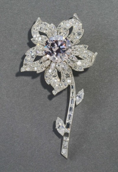 Diamond brooch online