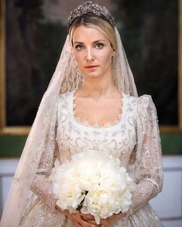 Hanover Floral Tiara - Alessandra de Osma Wedding Tiara Details