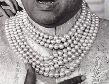 NATIONAL TREASURE: Pearl Necklace